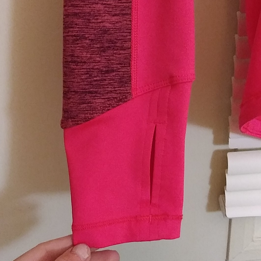 Bundle 5 for $20 Reebok work out top - Picture 2 of 5